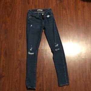 Levi Jeans - Size 25